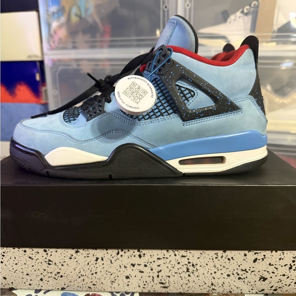 Air Jordan 4 Travis Scott